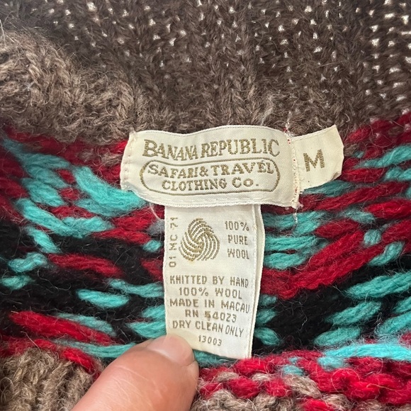 VTG Banana Republic Safari and Travel Co 100% sweater - Picture 3 of 3